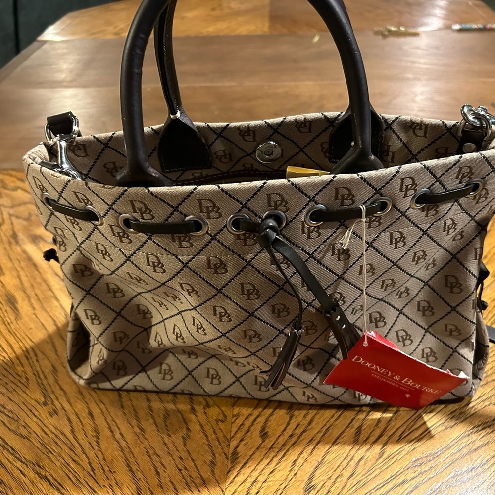 Dooney & Bourke Shoulder bag